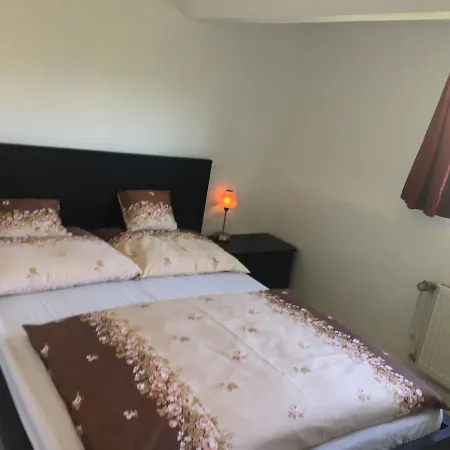 Zuhause Im Gruenen Appartement Essen Buitenkant foto
